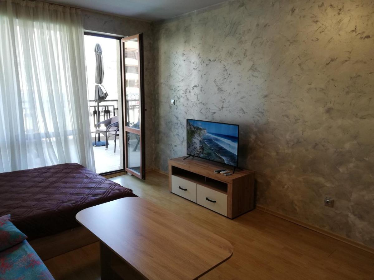 Lovely Studio In A Complex With A Pool By Flat Mаnаger Sveti Vlas Buitenkant foto