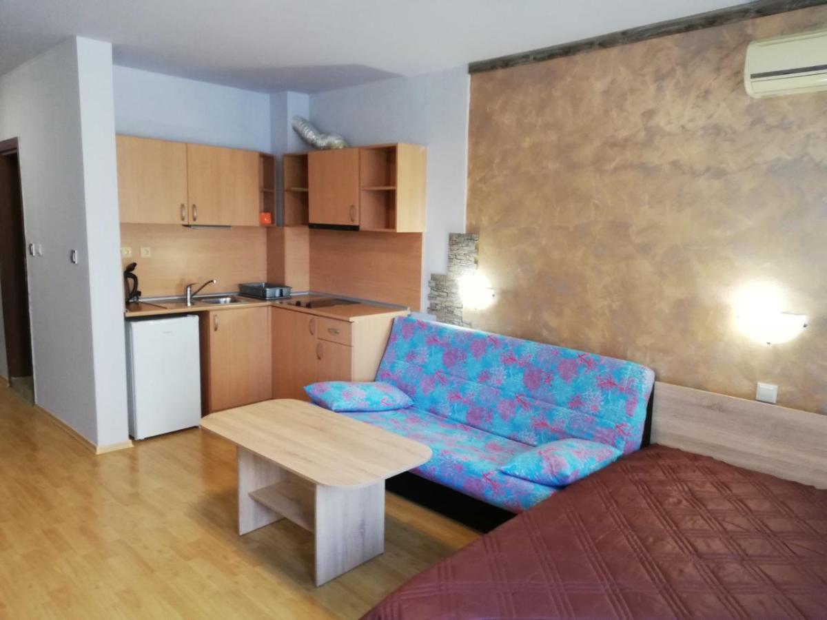 Lovely Studio In A Complex With A Pool By Flat Mаnаger Sveti Vlas Buitenkant foto